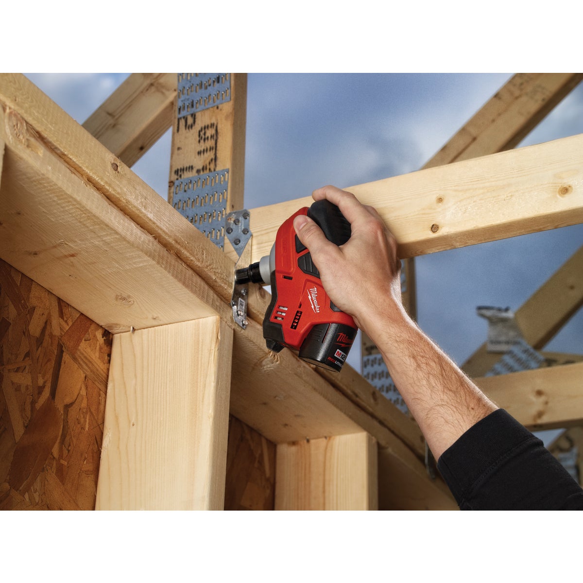 Milwaukee M12 12 Volt Lithium-Ion Cordless Palm Nailer (Tool Only